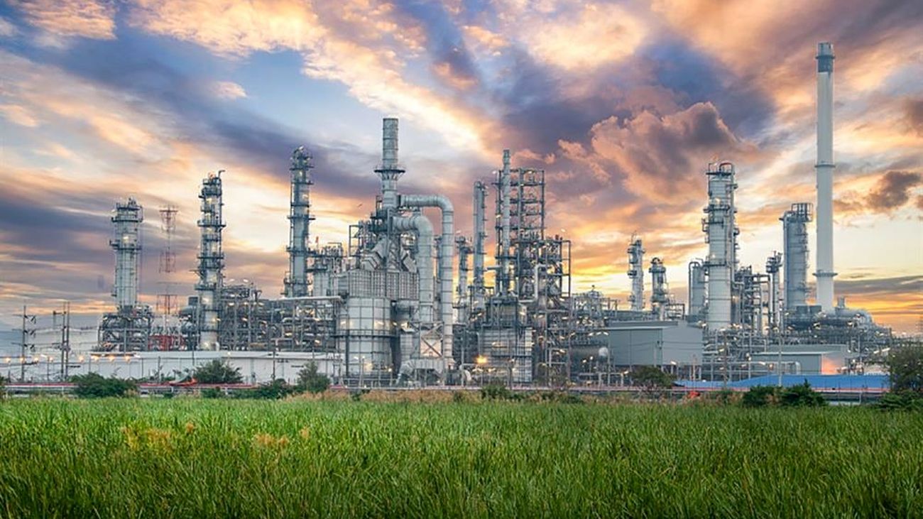 پاورپوینت صنعت پتروشیمی